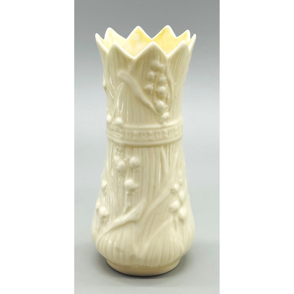 Belleek Lily of the Valley Spill Vase Cream 6th Green Mark Ireland 6 inch